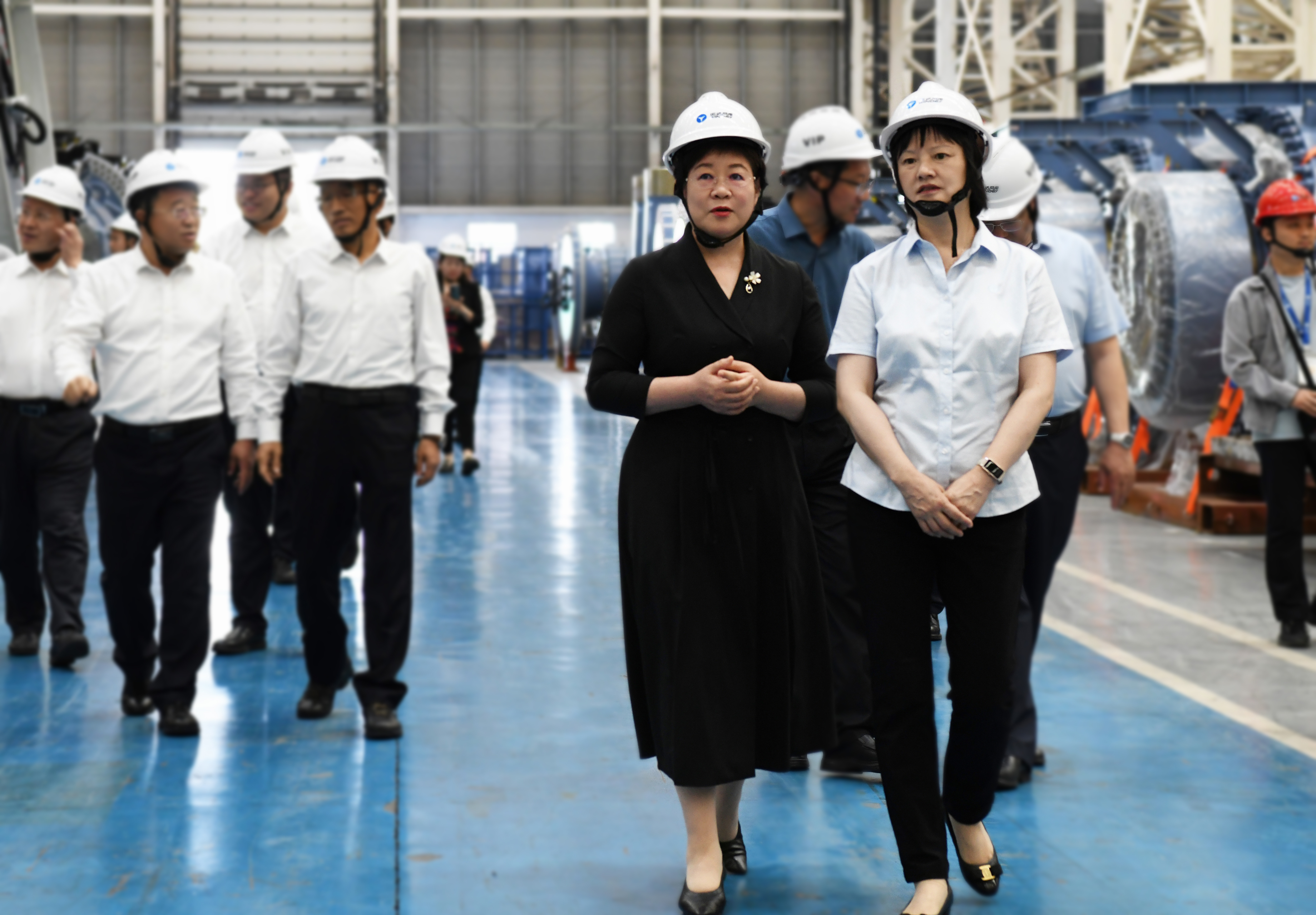 阿拉善盟盟委书记黄雅丽前往运达股份考察调研
